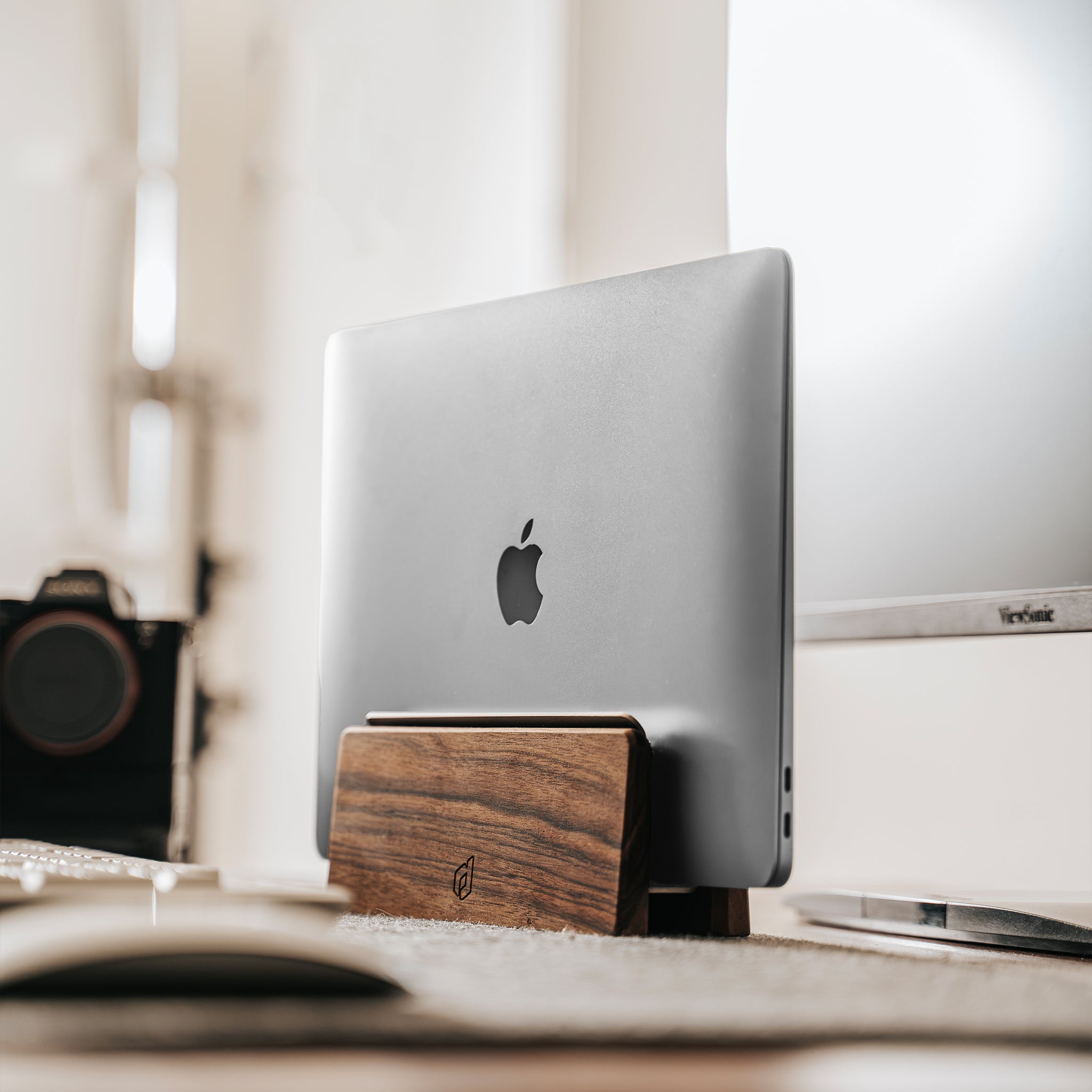 Macbook Dock - Ceviz