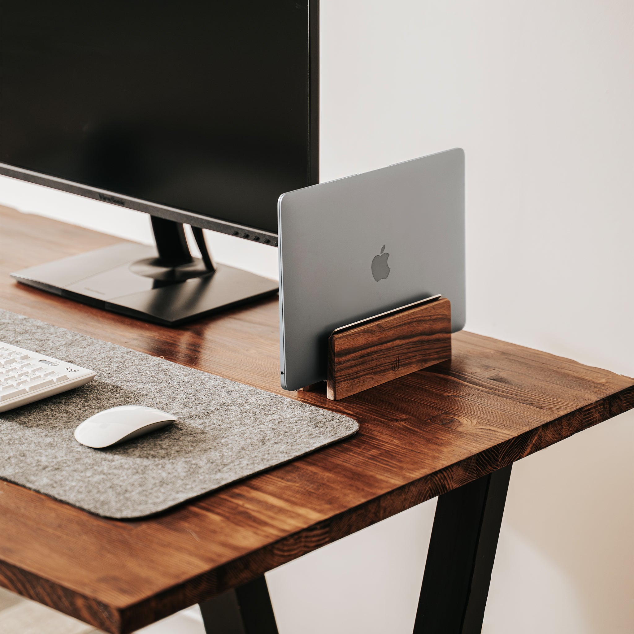 Macbook Dock - Ceviz